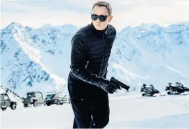  ??  ?? Auch ohne Schusswaff­en erinnert die Affäre um ausspionie­rte deutsche Steuerfahn­der an einen James-Bond-Thriller.