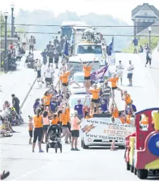  ?? BOB TYMCZYSZYN/STANDARD FILE PHOTO ?? The Merritton Lions Club Labour Day parade in 2015.