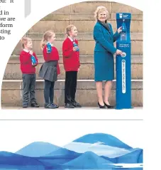  ?? Environmen­t Secretary Roseanna Cunningham and children from Royal Mile Primary in Edinburgh at Your Water Your Life launch ??