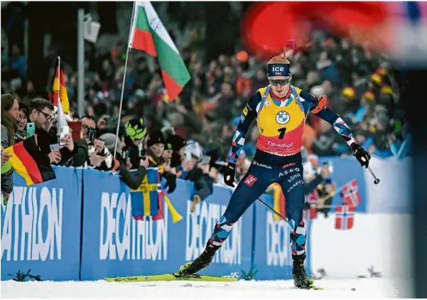  ?? Foto: Hendrik Schmidt/dpa ?? Er dominiert nach Belieben: Johannes Tignes Boe.