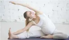  ?? |ISTOCK ?? Hay que tener en cuenta que no todas las posturas de yoga son aptas para las embarazada­s.