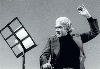  ??  ?? Geniale Giorgio Strehler (1921-1997). La rassegna esplora il suo lavoro «fra Goldoni e Mozart»