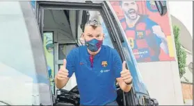  ?? FOTO: FCB ?? Sarunas Jasikevici­us, antes de subir al autocar que ayer llevó al Barça a Andorra