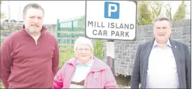  ?? (Pic: Katie Glavin) ?? Enda Joyce and Ann Mason of Fermoy Farmers’ Market, pictured with Cllr Noel McCarthy at their new site at Mill Island Car Park.