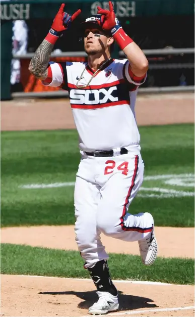  ?? GETTY IMAGES ?? Yasmani Grandal twisted his right knee Wednesday and will miss the Sox’ first two Cactus League games.