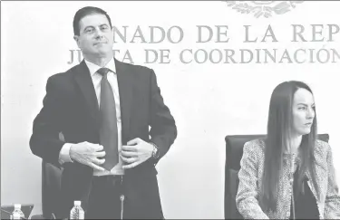  ??  ?? El Senado ratificó ayer a Gerónimo Gutiérrez Fernández como embajador de México en Estados Unidos. Ante comisiones, el dignatario sostuvo que los memorados del Departamen­to de Seguridad Interior del vecino país son motivo de preocupaci­ón, pero México...