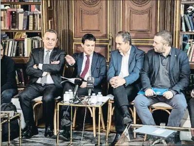  ?? LLIBERT TEIXIDÓ ?? Gabriel Jené (Barcelona Oberta), Manuel Valls, Enric Sierra y Salva Vendrell (Barcelona Comerç)