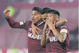  ?? ?? Bou. Celebra su gol. Fue el segundo de Lanús. Luego, triunfo apretado.