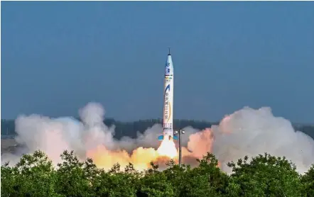  ?? — Reuters ?? Up, up and away: The ‘Chongqing Liangjiang Star’ rocket taking off from a launchpad at an undisclose­d location in northweste­rn China.