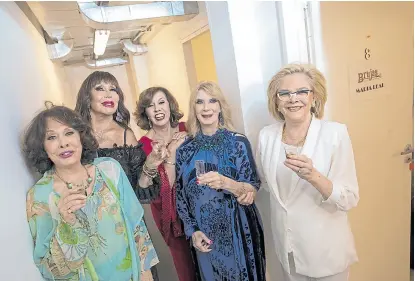  ?? Rodrigo Néspolo ?? Thelma Biral, Moria Casán, Nora Cárpena, Graciela Dufau y María Leal