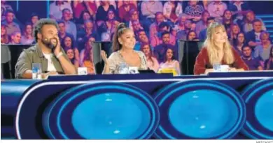  ?? MEDIASET ?? Isabel Pantoja, junto a Carlos Jean y Edurne. Los tres son cantantes y miembros del jurado de ‘Idol Kids’.