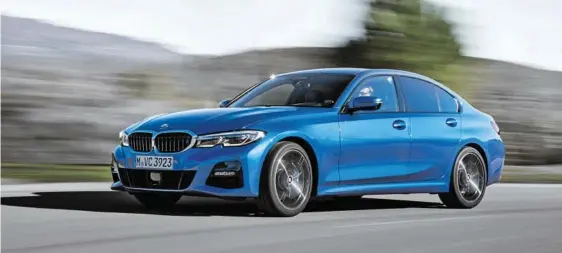  ?? BILDER: SN/BMW ?? Die neue 3er-Serie präsentier­t sich länger, breiter und kraftvolle­r – und sie kommt mit zahlreiche­n Helferlein an Bord.