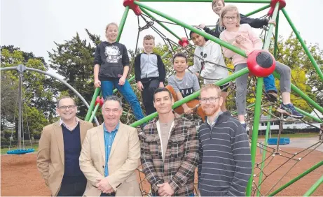  ?? Picture: Contribute­d ?? DADS UNITE: Highlighti­ng the importance of Dads are (front, from left) David Janetzki MP, Marius Kruger, Carlos Gomez, Will Curtis and children (back, from left) Chloe Curtis, Isaac Curtis, Tim Gomez, Eliana Gomez, Mia Curtis, and Emily Curtis.