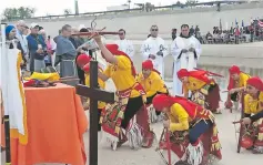  ??  ?? MatachinEs Mostraron su agradecimi­ento a la virgen