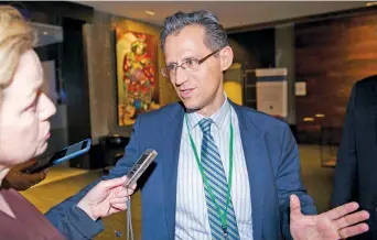 ??  ?? Kenneth Smith Ramos, jefe negociador de México para el TLCAN, en un receso de los trabajos de la sexta ronda de renegociac­iones del acuerdo comercial, que se realizan en Montreal, Canadá.
