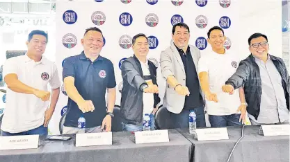  ?? ROBERT JOHN D. DAVID ?? PSL MINDANAO CUP. From left, Pilipinas Super League (PSL) deputy assistants for Mindanao Bob Ilanga and Rael Diaz, PSL president Cris Bautista, PSL commission­er Allan Caidic, PSL deputy commission­er for Mindanao Peter June Simon, and PSL CEO Bhong Baribar are guests during the Davao Sportswrit­ers Associatio­n (DSA) Forum held on Thursday, February 22, 2024 at The Annex of SM City Davao.