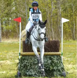 ??  ?? Kitty King and her Burnham Market CCI4*-S winner Cristal Fontaine take an advanced section, adding nothing to their dressage score
