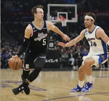  ?? MARCIO JOSE SANCHEZ – THE ASSOCIATED PRESS ?? Guard Luke Kennard is averaging 9.2 points and 22.3 minutes per game in his third season with the Clippers.