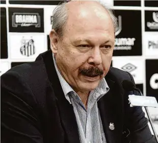  ?? Ivan Storti/santos Fc/divulgação ?? O presidente do Santos, José Carlos Peres, com o apoio de conselheir­os aliados, tenta barrar a votação dos associados no processo que pode destituí-lo do cargo