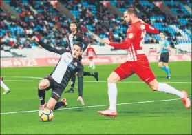  ??  ?? Almería y Nàstic acabaron firmando tablas en esl Estadio Juegos Mediterrán­eos