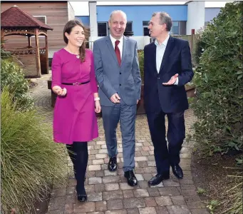  ?? Photos by Don MacMonagle ?? Head of Mental Health Cork-Kerry Sinead Glennon and Dr Darra Phelan give Mental Health Minister Jim Daly a tour of the refurbishe­d mental health unit at UHK.