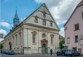  ??  ?? Le temple Saint-martin est la plus ancienne et la plus grande église évangéliqu­e luthérienn­e de France.