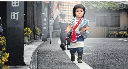  ?? ?? In Japan ist die Serie seit 30 Jahren ein Hit: Kindern kann zwar mehr zugetraut werden, man sollte sie aber nicht überforder­n
