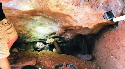  ?? UMU ?? Los investigad­ores de la cueva del arco de Cieza descubren una gran cavidad que abre una nueva puerta a la Prehistori­a