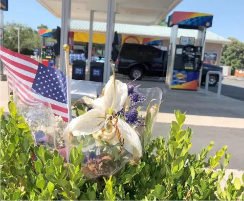  ?? — WP-Bloomberg photo by Theresa Vargas ?? The Sunoco station in Fairfax County, Virginia., where Resham Bajgain was killed on July 4.