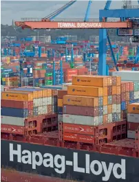  ?? AFP ?? Hapag-Lloyd reported a deeper net loss in the first quarter, citing increasing ship fuel costs and lower freight rates. —