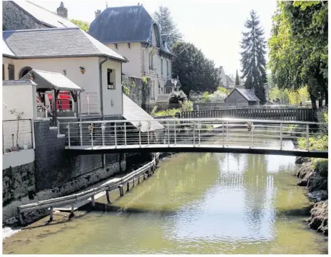  ??  ?? Les ponts sont des témoignage­s de la fin du Moyen-Age.