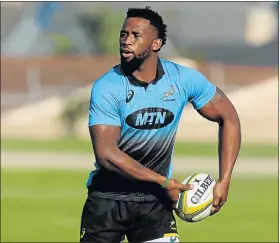  ?? Picture: WERNER HILLS ?? TRAINING SESSION: Siya Kolisi during a Springbok training session at the Nelson Mandela Bay Stadium yesterday