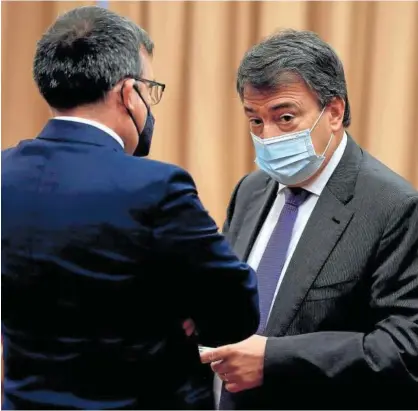  ?? Foto: Efe ?? El portavoz del PNV en el Congreso, Aitor Esteban, antes de la reunión de la Junta de Portavoces de ayer.