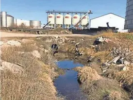  ?? IOWA DEPARTMENT OF NATURAL RESOURCES ?? NEW Cooperativ­e in Red Oak spilled about 265,000 gallons of liquid nitrogen fertilizer.