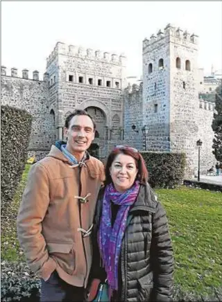  ?? Javier Villalba ?? El diácono permanente Javier Villalba con su esposa Belén Santos