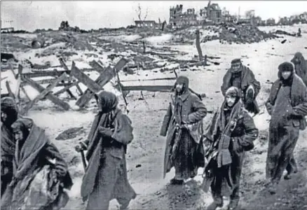  ?? ARCHIVO ?? Prisionero­s alemanes en Stalingrad­o el 31 de enero de 1943, el día en que la URSS recuperó la ciudad