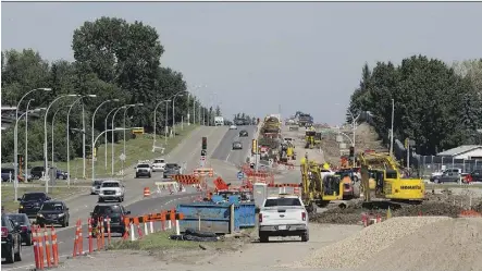  ?? DAVID BLOOM ?? The Valley Line LRT constructi­on site along 66 Street looking north toward 34 Avenue.