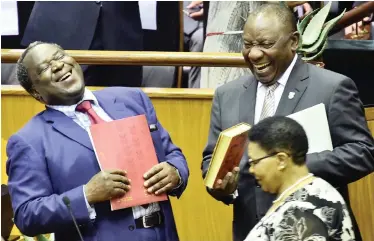  ?? ELMOND JIYANE GCIS ?? FINANCE Minister Tito Mboweni shares a light moment with President Cyril Ramaphosa. Mboweni presented his 2019 Budget in the National Assembly yesterday. |