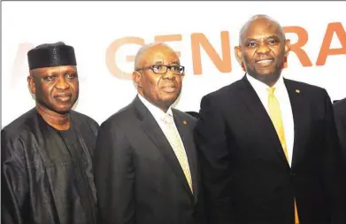  ?? Julius Atoi ?? L-R, Chairman, Transcorp Hotels and All Progressiv­es Congress (APC) governorsh­ip candidate for Delta State, Chief O’tega Emerhor; President/CEO, of the corporatio­n, Emmanuel Nnorom; and Chairman, Transnatio­nal Corporatio­n of Nigeria Plc, Tony O....