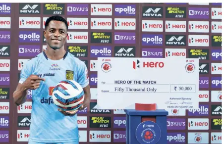  ?? FOCUS SPORTS/ ISL ?? Best in business:
Bartholome­w Owogbalor Ogbeche of Hyderabad FC poses with the match ball after he scoring a hat-trick of goals against SC East Bengal at the Tilak Maidan Stadium, Goa.