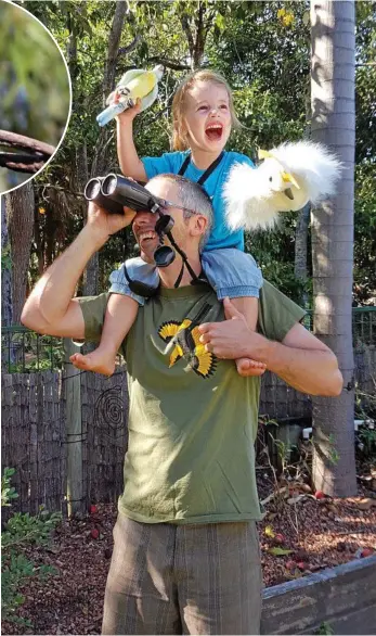  ?? PHOTO: LEEANN REANEY ?? FLIGHT OF FANCY: BirdLife Australia's Dr Golo Maurer enjoys taking his children birdwatchi­ng.