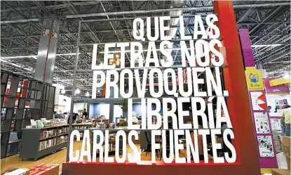  ?? ARIEL OJEDA ?? El gobernador dijo que la Universida­d de Guadalajar­a y la FIL son de todos.