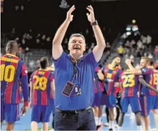  ?? // EFE ?? Xavi Pascual celebra la Copa de Europa conquistad­a este domingo