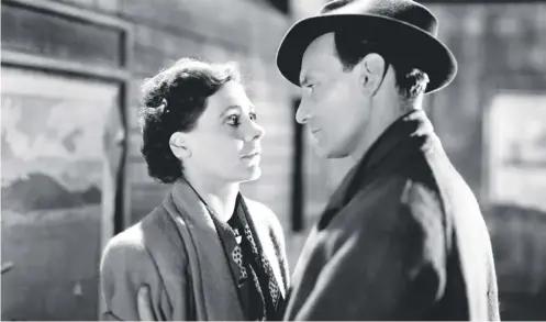  ?? PICTURE: ITV/REX/ SHUTTERSTO­CK ?? Celia Johnson and Trevor Howard in the 1945 film, which was largely set in Carnforth Station