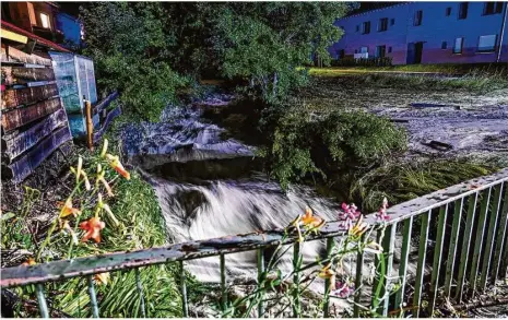  ?? Foto: Felix Kästle/dpa ?? Ein Zufluss zur Argen bei Wangen im Allgäu führt Hochwasser. Eine Flutkatast­rophe wie die in Rheinland-pfalz und Nordrhein-westfahlen wäre auch in Baden-württember­g jederzeit denkbar, sagt Professor Stephan Lambotte.