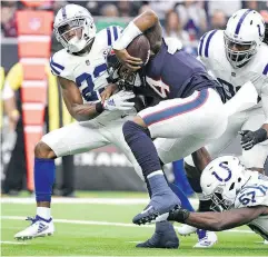  ?? ERIC CHRISTIAN SMITH / THE ASSOCIATED PRESS FILES ?? Houston Texans quarterbac­k Deshaun Watson was sacked 62 times this season, an average of 3.9 per game.