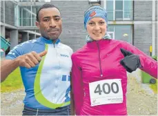  ?? FOTO: KLAUS EICHLER ?? Efrem Tadese und Lucie Moisson haben den zweiten Lauf der Oberschwäb­ischen Crosslaufs­erie in Bad Waldsee gewonnen.