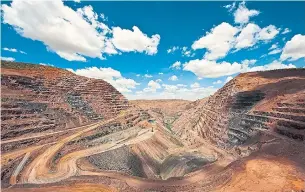  ?? RIO TINTO THE NEW YORK TIMES ?? The Argyle mine, in western Australia, was responsibl­e last year for 10 million to 15 million carats of the entire global diamond output (140 million to 145 million carats). It is set to close next year.