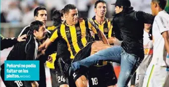  ?? ARCHIVO ?? Peñarol no podía faltar en los pleitos.