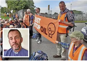  ?? ?? ●●Former Rev Bill White (inset) at the protest